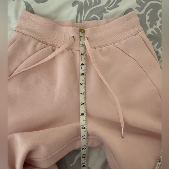 Lululemon Scuba High Rise Jogger Fleece 28” in Pink Mist 6 - Picture 7 of 9